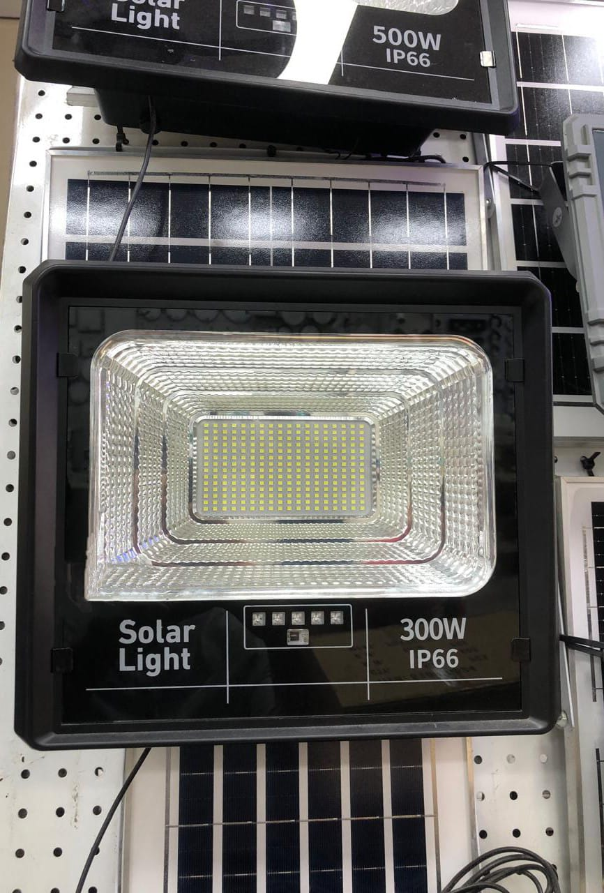 Imagen REFLECTORES SOLARES 100W 200W 300W 500W